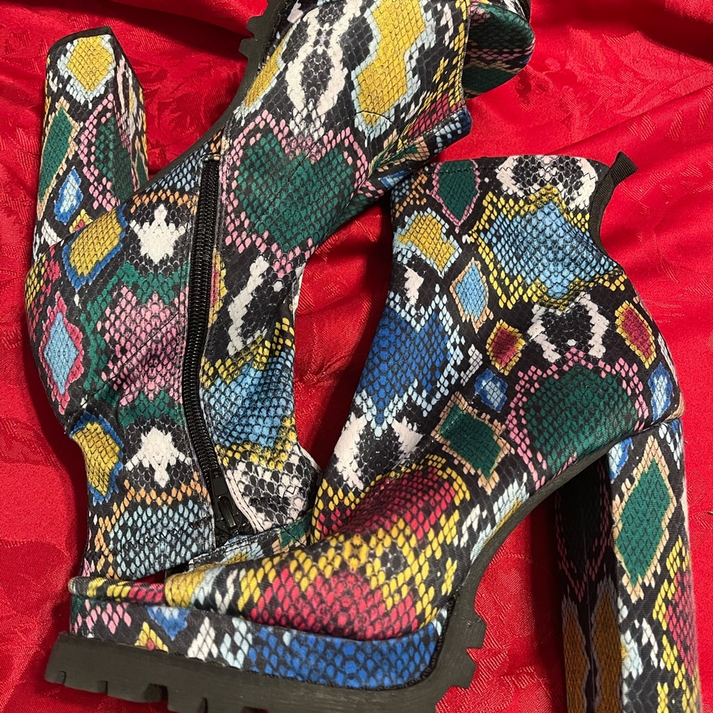 Stretchy Lug Sole Chunky High Heel Open Toe Bootie